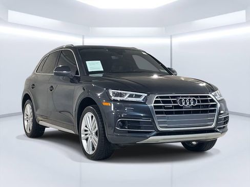 Used 2018 Audi Q5 Prestige w/ Prestige Package image 3