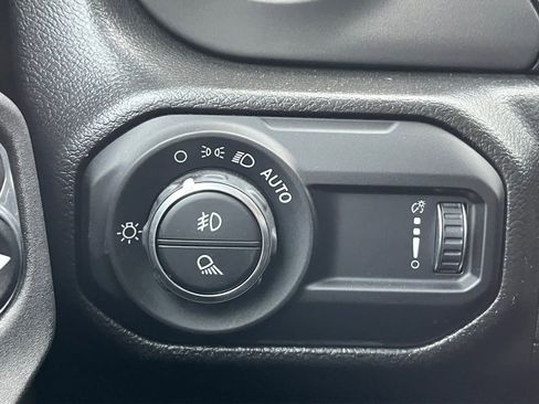 Used 2023 Jeep Gladiator Willys image 25