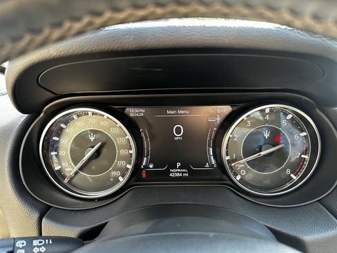 Used 2021 Maserati Levante image 20