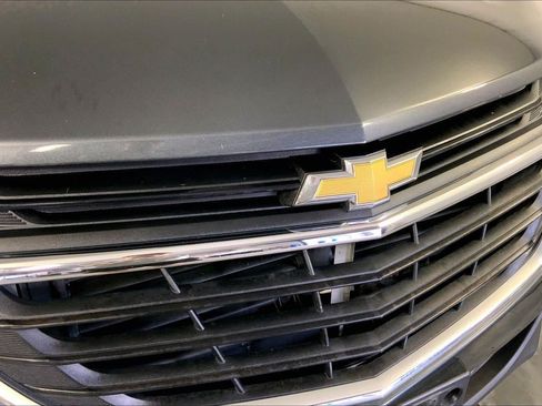 Used 2018 Chevrolet Equinox LS FWD image 28
