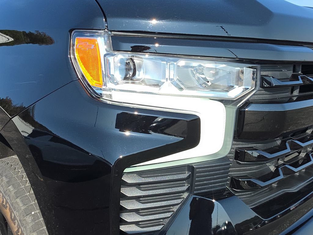 Used 2025 Chevrolet Silverado 1500 LT Trail Boss w/ Convenience Package II AWD/4WD image 13