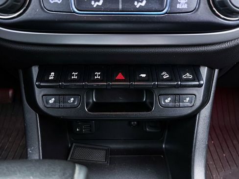 Used 2021 Chevrolet Colorado ZR2 w/ LPO, Premium Interior Package image 27