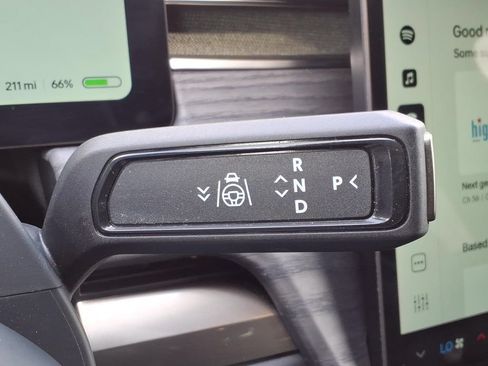 Used 2024 Rivian R1S Adventure AWD/4WD image 29