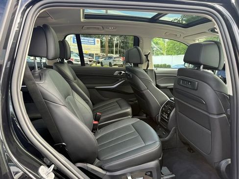 Used 2022 BMW X7 xDrive40i w/ Premium Package AWD/4WD image 32