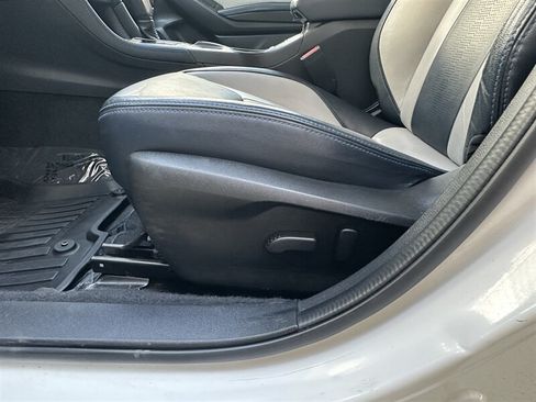 Used 2019 Subaru Crosstrek Hybrid w/ Moonroof Package w/Navigation AWD/4WD image 51