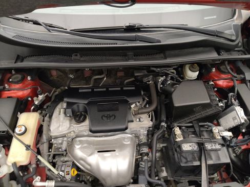 Used 2017 Toyota RAV4 LE FWD image 30