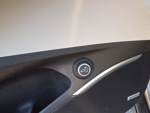 Used 2019 Buick Enclave Premium w/ Experience Buick Package image 10