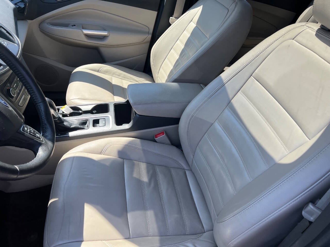 Used 2018 Ford Escape SEL w/ Ford Safe & Smart Package AWD/4WD image 13