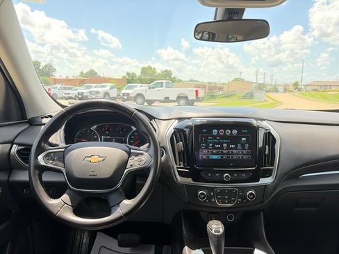 Used 2019 Chevrolet Traverse LT AWD/4WD image 24