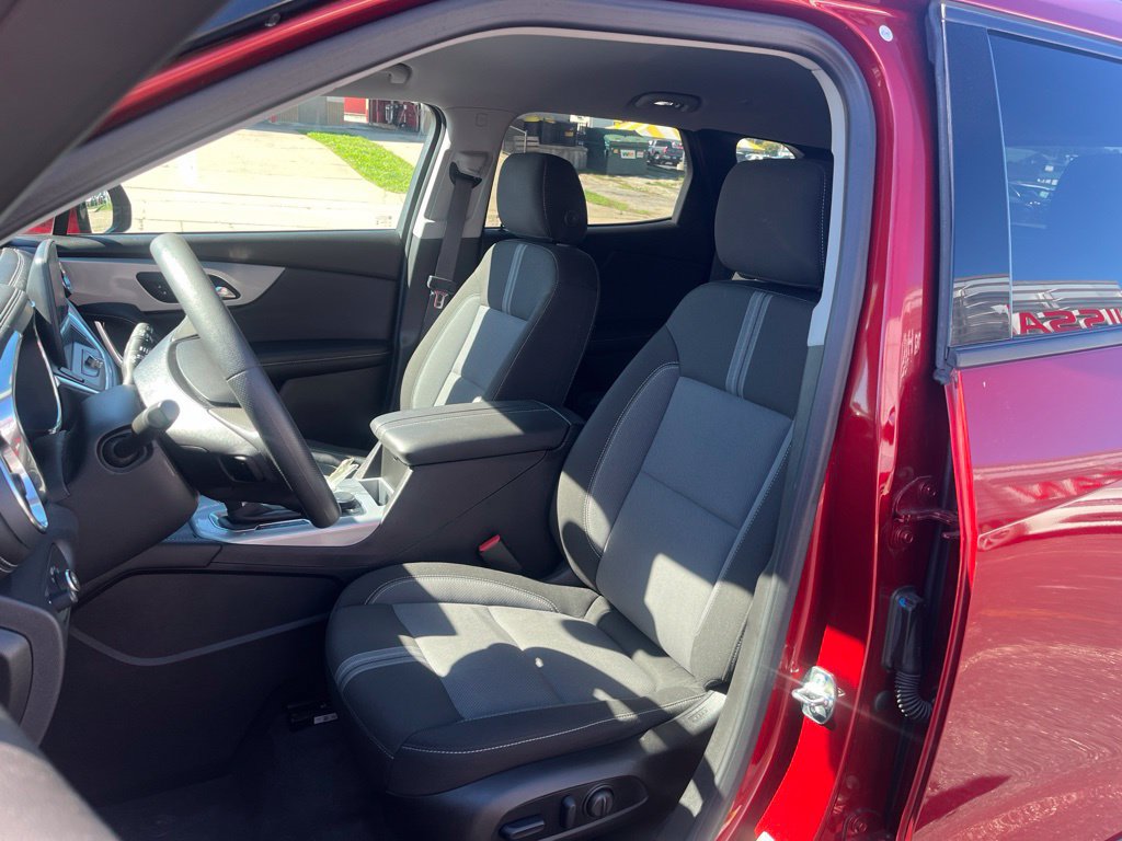 Used 2024 Chevrolet Blazer LT w/ Convenience Package FWD image 22