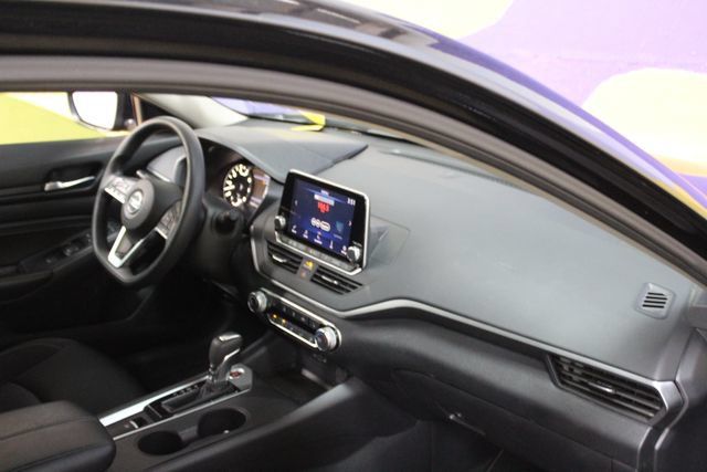 Used 2019 Nissan Altima 2.5 S AWD/4WD image 12
