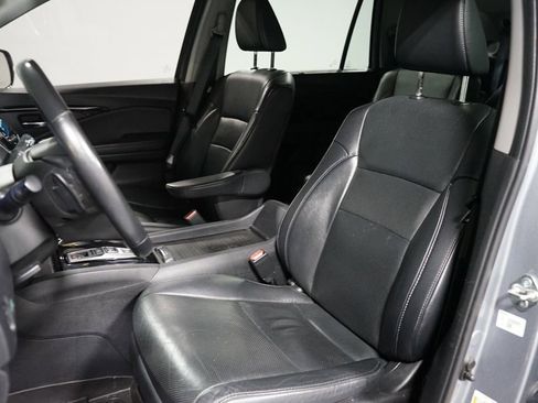 Used 2020 Honda Pilot Elite image 6