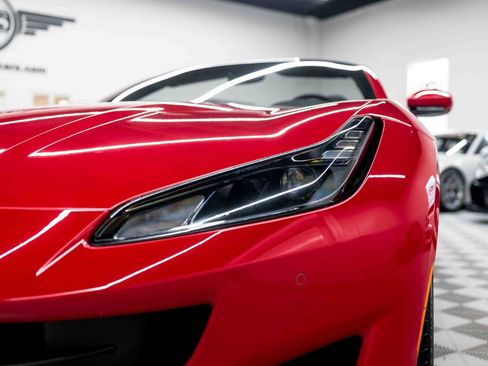 Used 2019 Ferrari Portofino RWD image 20