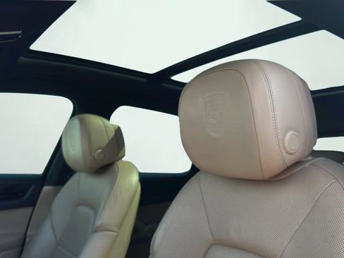 Used 2019 Porsche Cayenne E-Hybrid AWD/4WD image 44