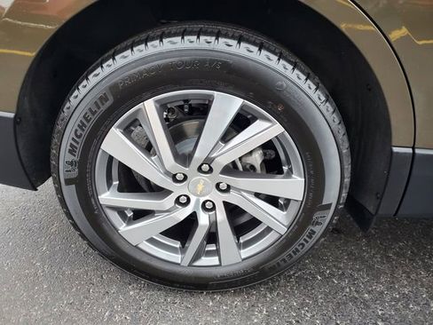 Used 2024 Chevrolet Equinox LT image 9