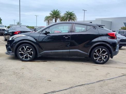 Used 2018 Toyota C-HR XLE FWD image 4
