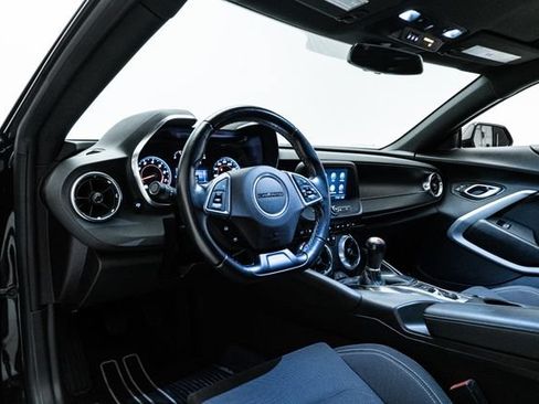 Used 2021 Chevrolet Camaro LT RWD image 21