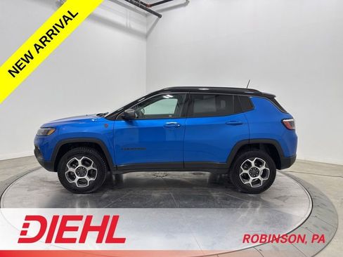 Used 2022 Jeep Compass Trailhawk w/ Trailhawk Convenience Group AWD/4WD image 5