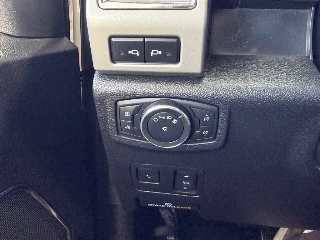 Used 2017 Ford F350 Lariat w/ Lariat Ultimate Package AWD/4WD image 23