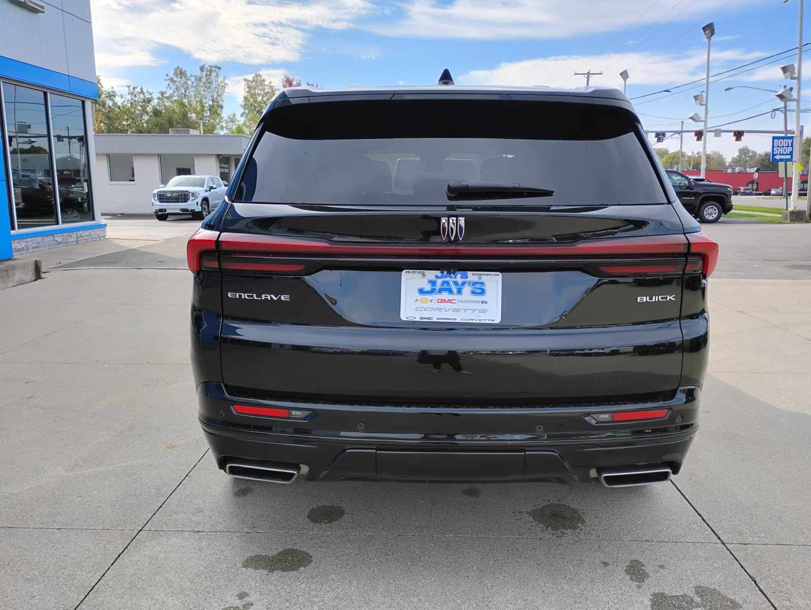 Used 2025 Buick Enclave Sport Touring FWD image 9