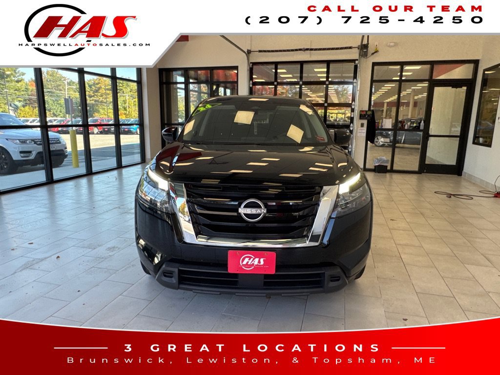 Used 2024 Nissan Pathfinder S AWD/4WD image 8