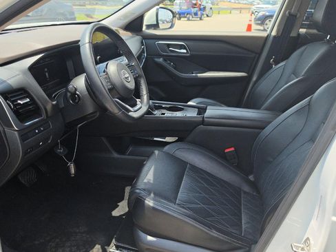 Used 2022 Nissan Rogue Platinum w/ Head-Up Display Package FWD image 5