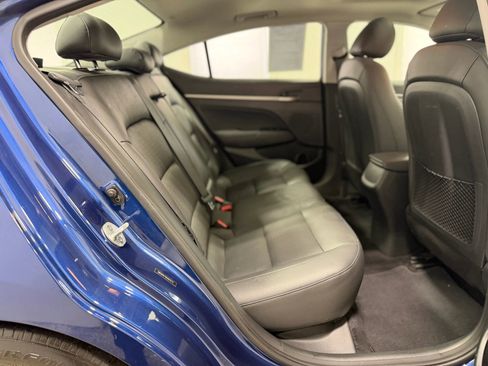 Used 2017 Hyundai Elantra Limited w/ Limited Ultimate Package 05 FWD image 31