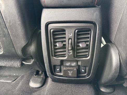 Used 2025 Dodge Durango GT image 25