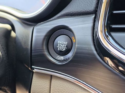 Used 2021 Jeep Grand Cherokee Limited w/ Sun & Sound Group image 34