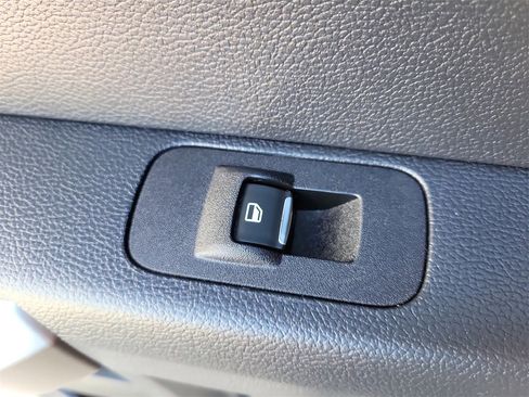 Used 2022 Ford F250 Lariat w/ Tremor Off-Road Package image 18