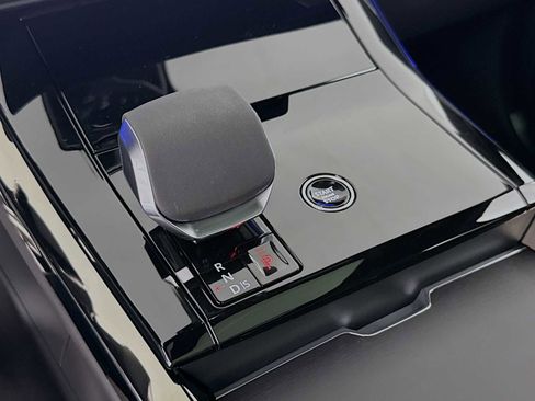 New 2025 Land Rover Range Rover Sport Autobiography image 18