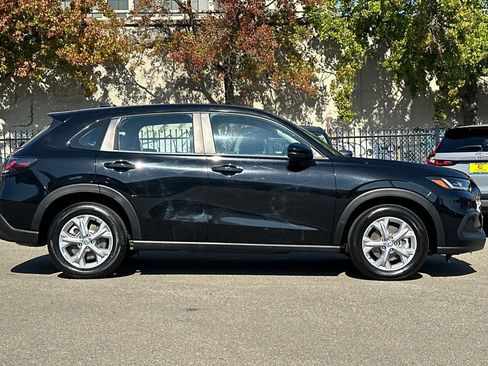 Used 2024 Honda HR-V LX image 3