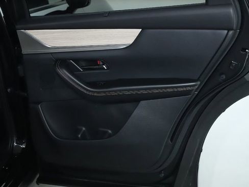 Certified 2025 MAZDA CX-70 Plug-In Hybrid w/ Premium Pkg image 24