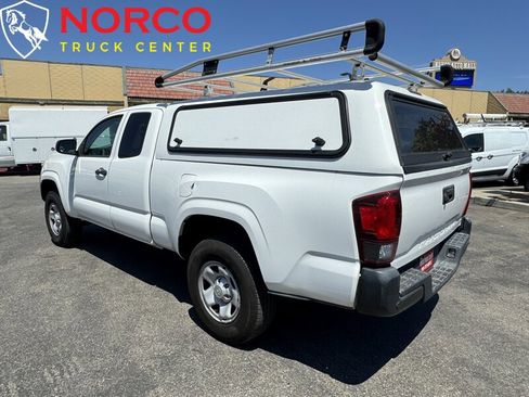 Used 2020 Toyota Tacoma SR image 8