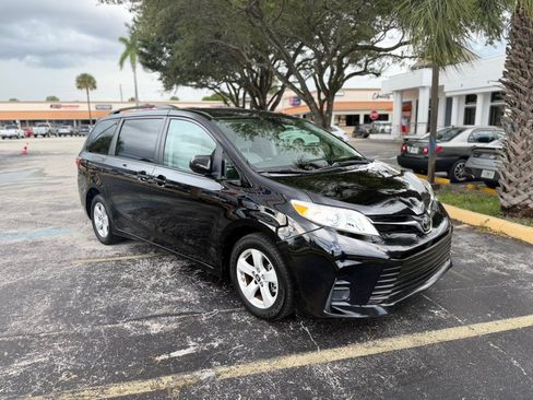 Used 2020 Toyota Sienna LE FWD image 7