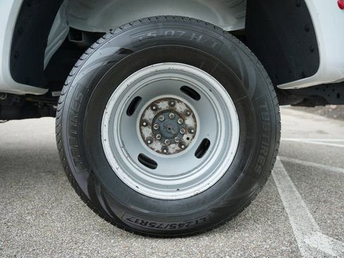 Used 2023 Ford F350 XL w/ 360-Degree Camera Package image 29