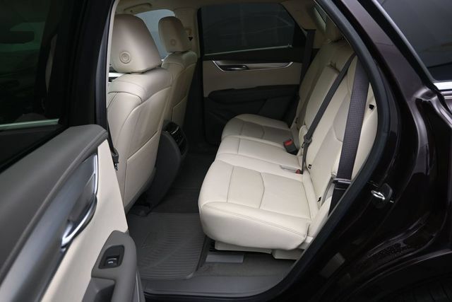 Used 2021 Cadillac XT5 Premium Luxury AWD/4WD image 28