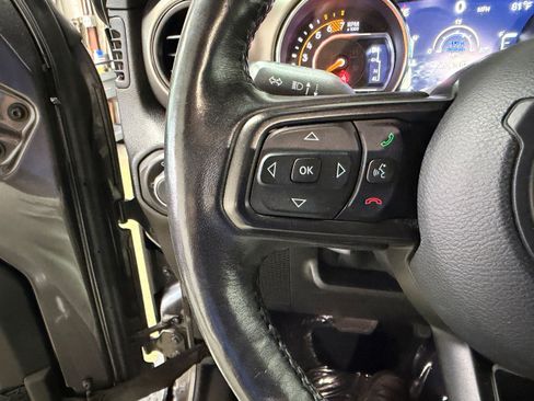 Used 2019 Jeep Wrangler Sport AWD/4WD image 15