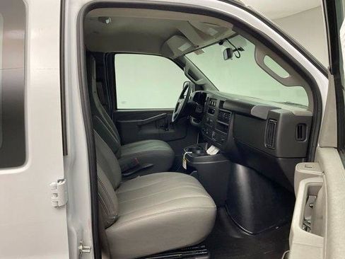 New 2026 Chevrolet Express 3500 RWD image 22