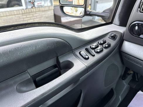 Used 2003 Ford Excursion XLT image 41