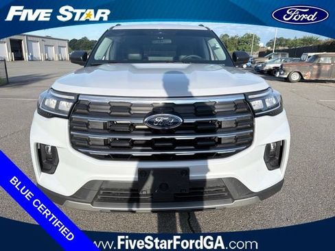 Used 2025 Ford Explorer Active w/ Active Comfort Package RWD image 8