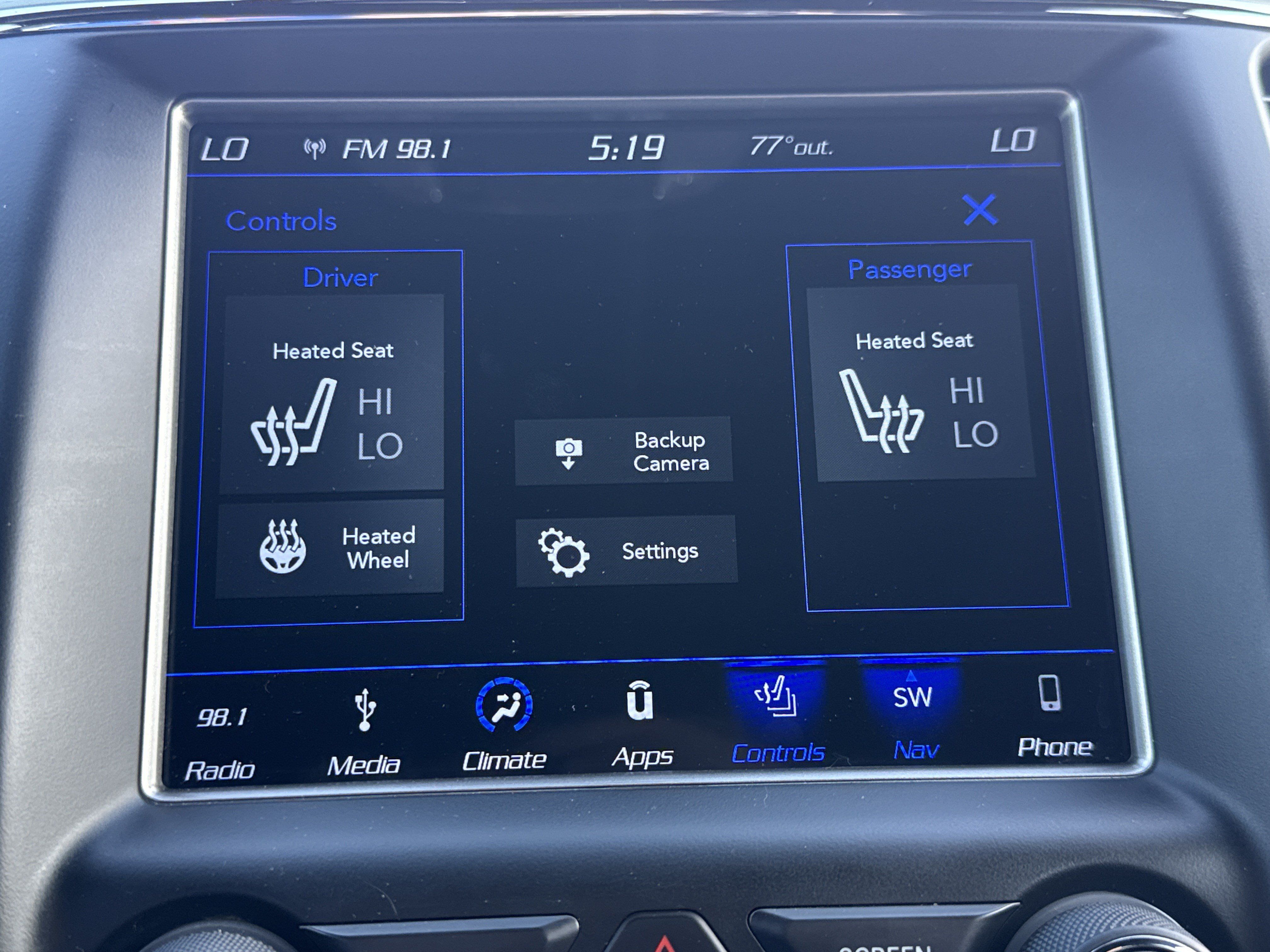 Used 2018 Jeep Grand Cherokee Altitude AWD/4WD image 23