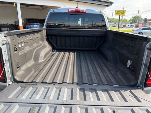 Used 2023 GMC Canyon AT4 w/ AT4 Premium Package AWD/4WD image 13