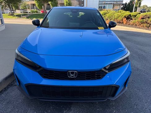 Used 2025 Honda Civic Sport image 3