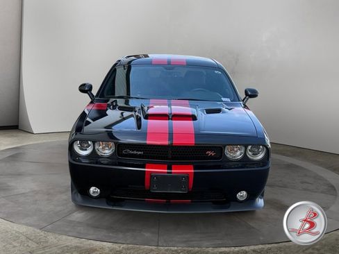 Used 2014 Dodge Challenger R/T image 2