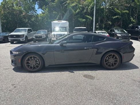 Used 2024 Ford Mustang Premium RWD image 4