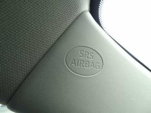 Used 2024 Toyota RAV4 XLE FWD image 31