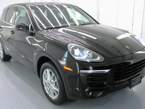 Used 2016 Porsche Cayenne image 10