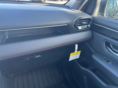 New 2025 Honda Pilot Black Edition image 24