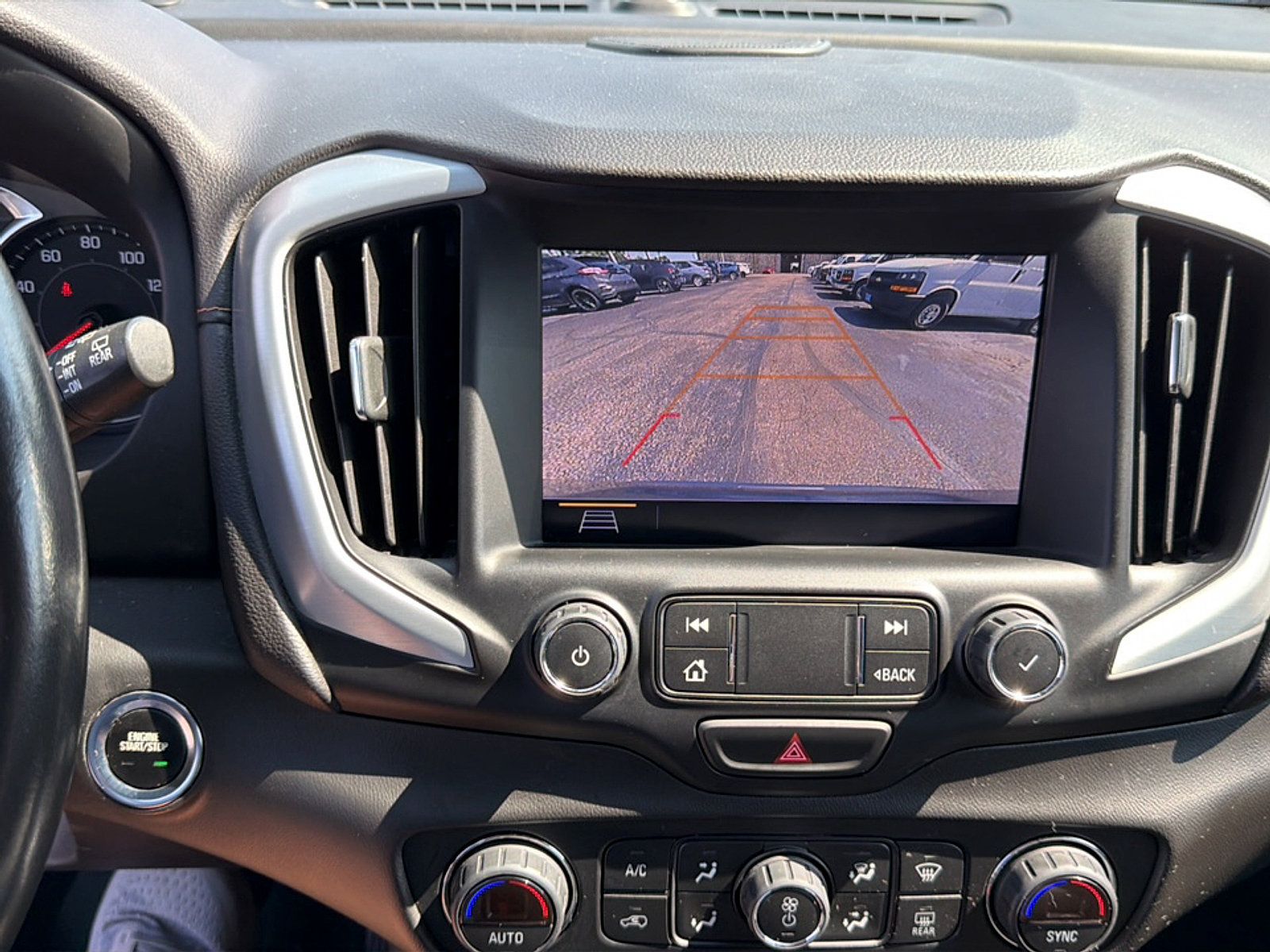 Used 2020 GMC Terrain SLT w/ Preferred Package AWD/4WD image 21